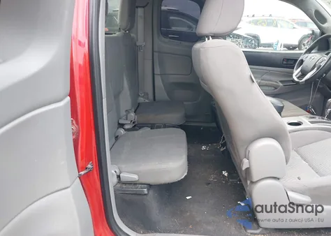 2015 Toyota Tacoma z USA, uszkodzony, nr VIN 5TFUX4EN2FX035695